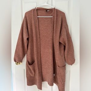 Divided pink cardigan